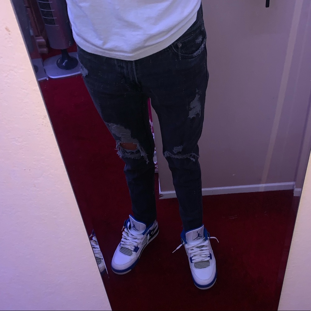 Abercrombie & Fitch ripped jeans